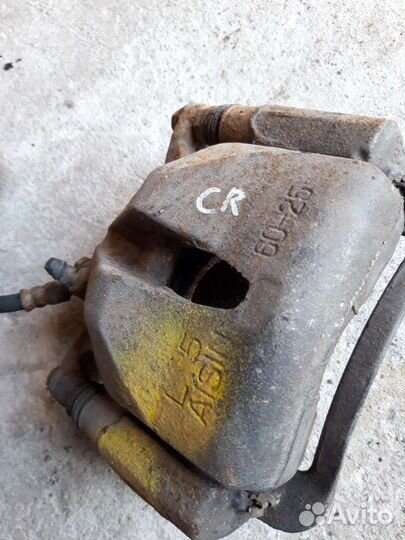 Суппорт передний левый Toyota crown S170