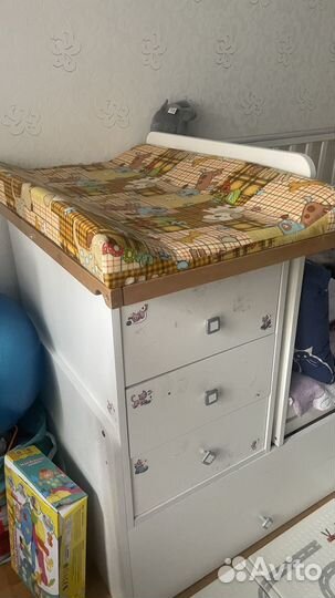 Пеленальная доска на кроватку