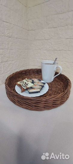 Плетёный поднос