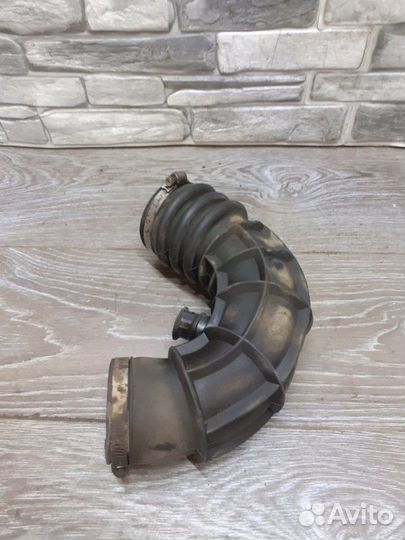 Патрубок воздушного фильтра Ваз 2114 21083 8кл 1.5