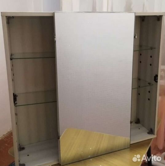 Полка навесная дл 85 см. выс 76. гл 18