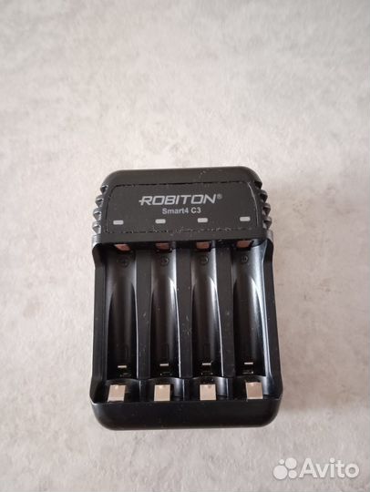 Зарядное устройство robiton Smart4 C3