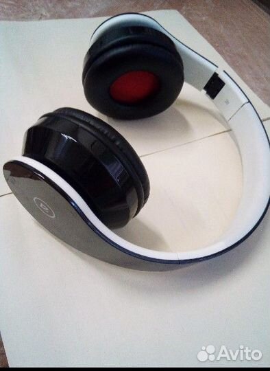 Беспроводные наушники новые