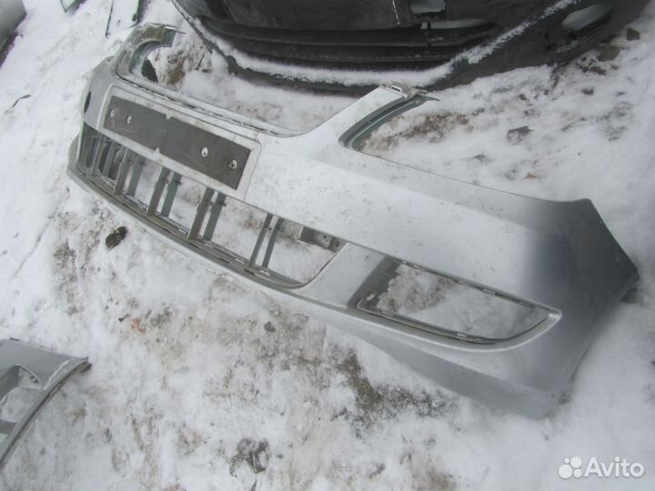 Бампер передний VAG ) 2010 skoda fabia