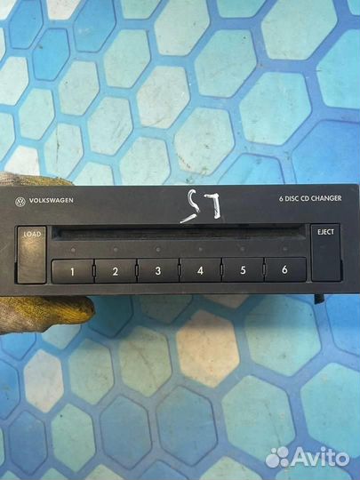 CD чейнджер 3b7035110