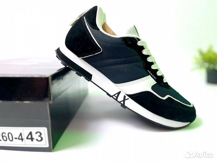 Кроссовки Armani эргономичные
