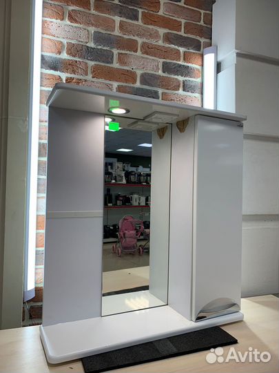 Зеркало-шкаф Mixline Этьен-65 529940 65x72.5 см бе