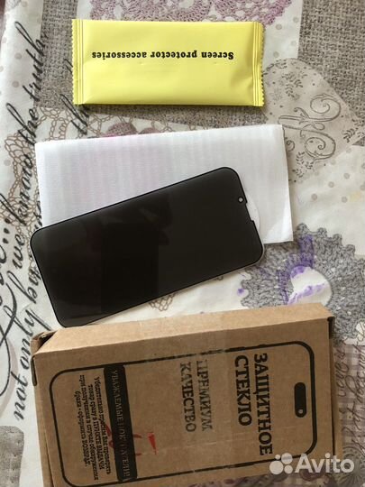 Защитное стекло iPhone 13