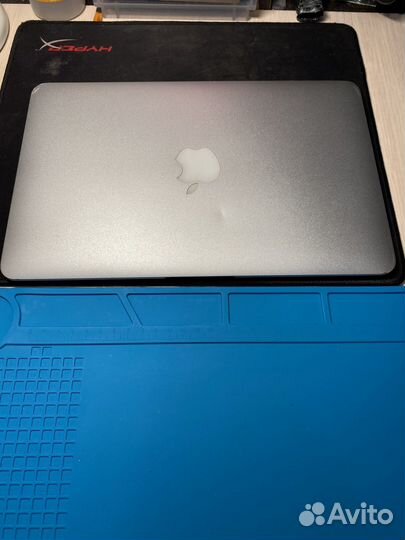 Apple macbook air 11 2011