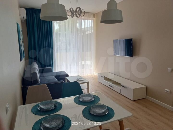 2-к. квартира, 55 м², 1/16 эт.