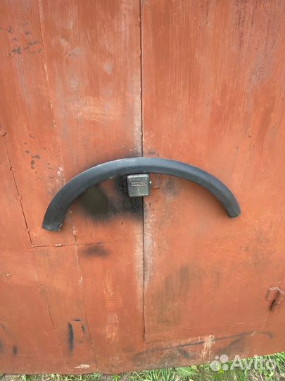 Молдинг задней левой арки Volvo c 30