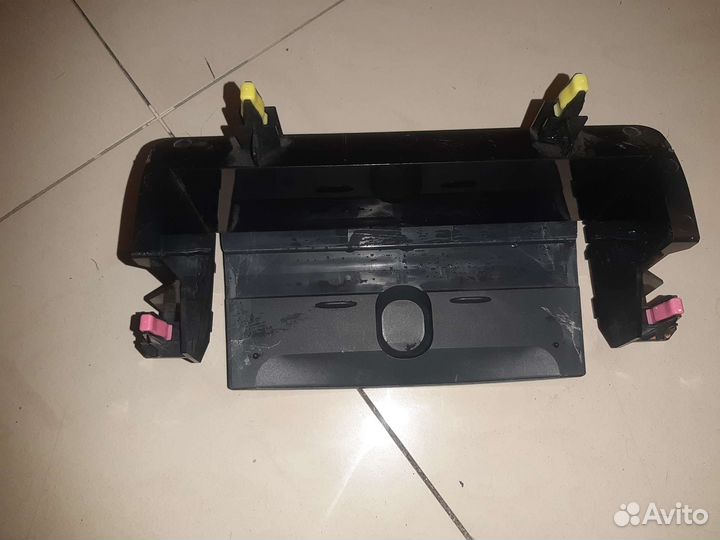 Центральный бардачок Тойота Марк Х 2004-2009г.в