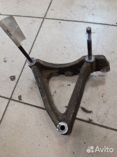 Кронштейн вспомогательных агрегатов Opel Antara 1