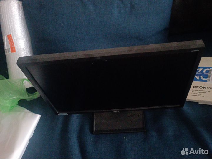 Монитор Acer v223w