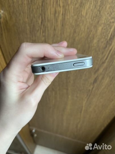iPhone 4S, 8 ГБ