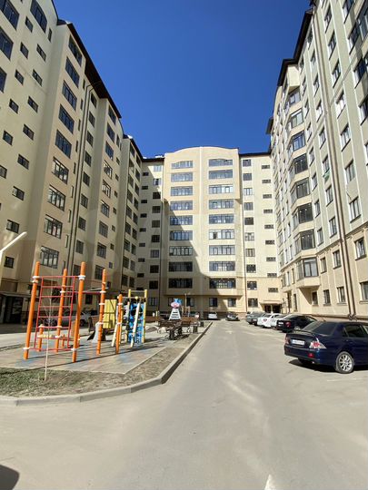 2-к. квартира, 68 м², 8/10 эт.