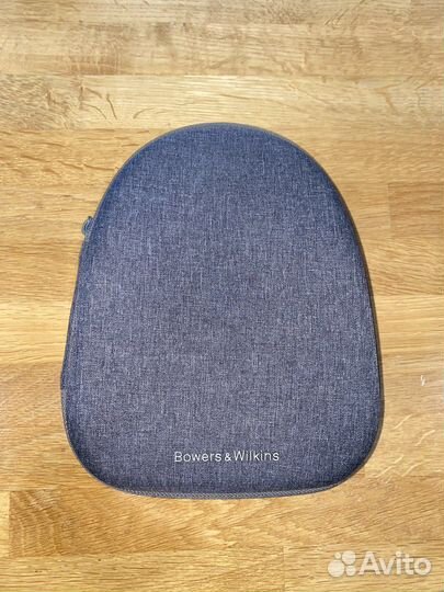 Беспроводные наушники Bowers & Wilkins PX7