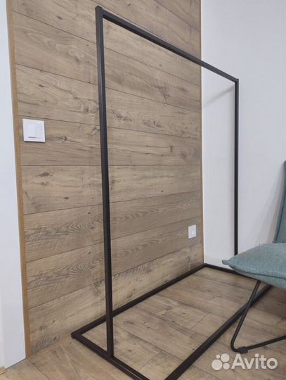 Вешалка напольная в стиле лофт