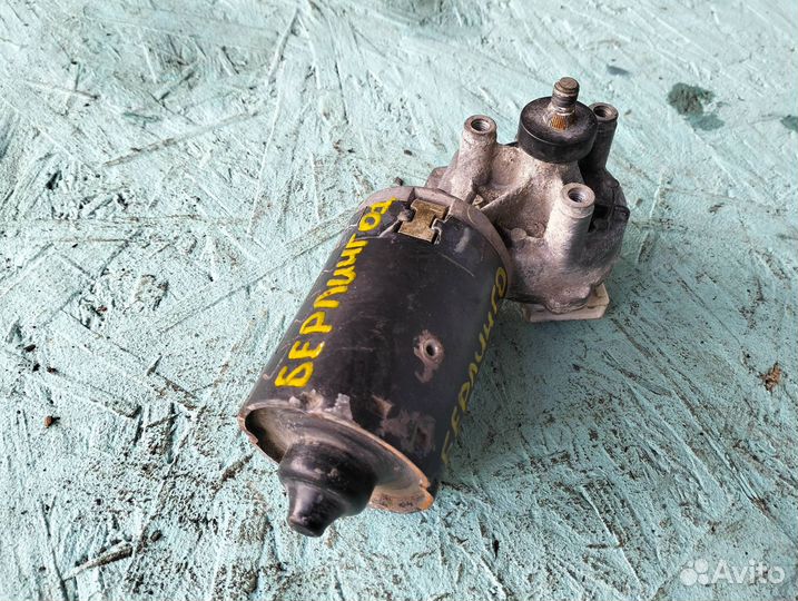 Моторчик трапеции дворников (стеклоочистителя)