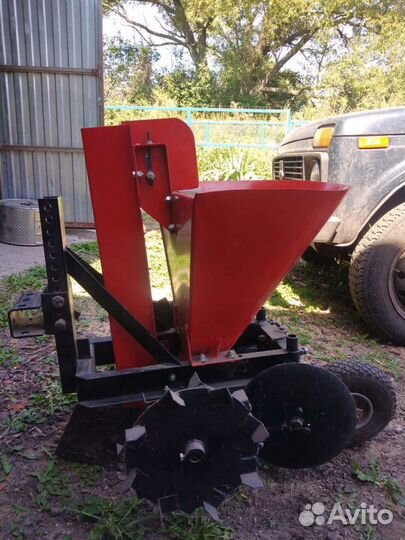 Картофелесажалка и картофелекапалка к мотоблоку