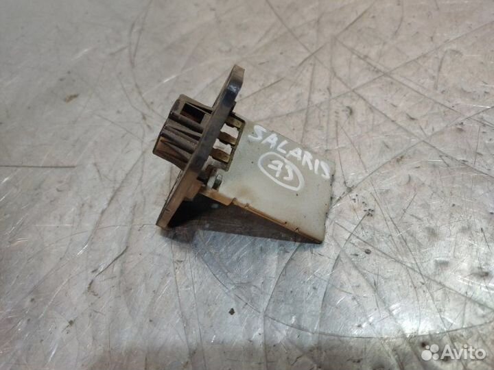 Резистор отопителя Hyundai Solaris седан G4FC 2011