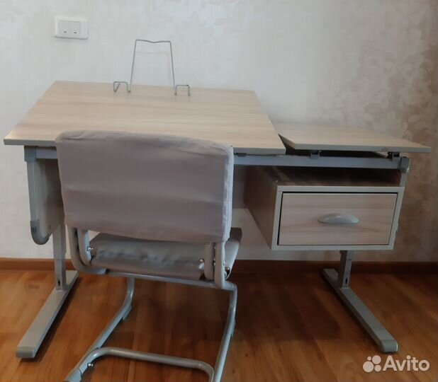 Детский стол и стул для школьника