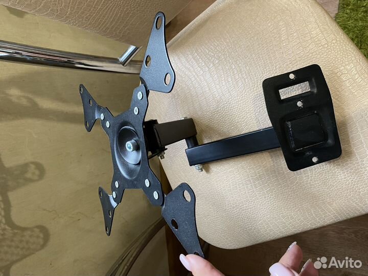 Кронштейн для телевизора