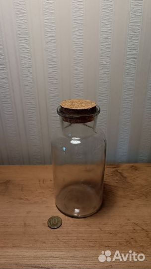 Стеклянные банки с пробковой крышкой