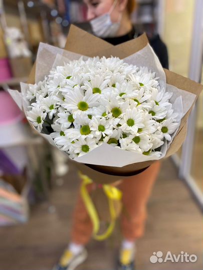 Букет ромашковых хризантем