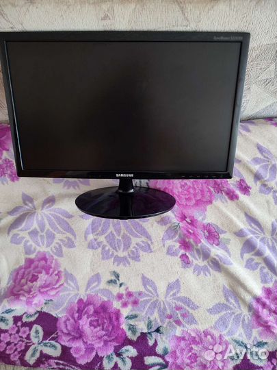 Монитор Samsung 22. 1920-1080