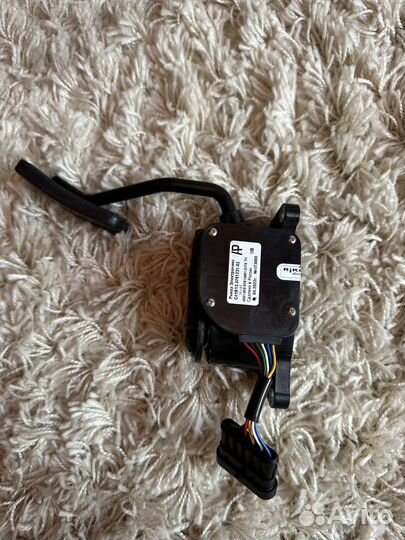 Педаль газа Газон