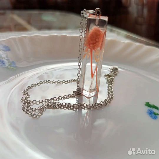 Кулон на цепочке