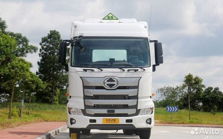Hino 700, 2023