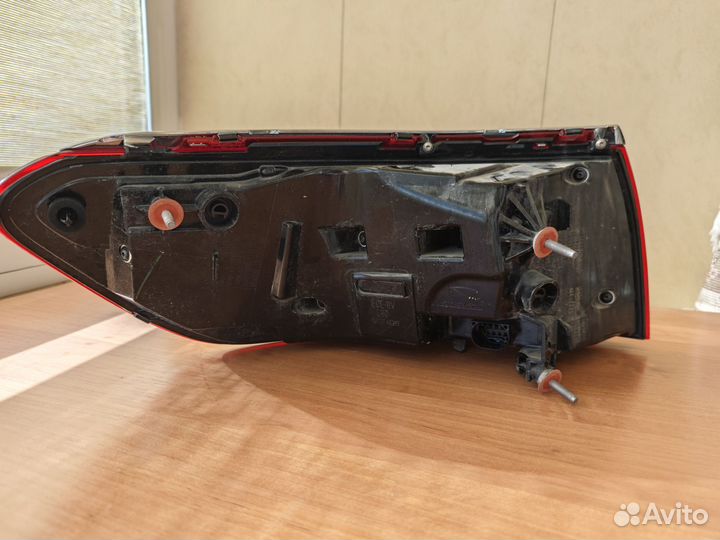 Фонарь задний правый Мерседес-Майбах GLS600