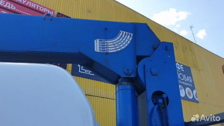 Mitsubishi Fuso Canter с КМУ, 2012