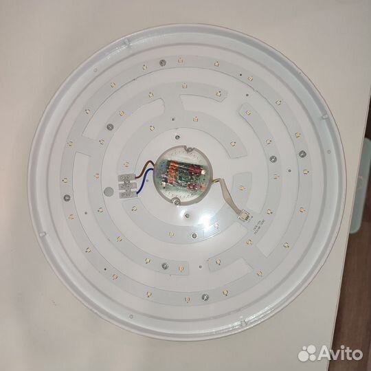 Светильник потолочный светодиодный