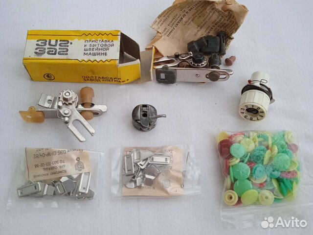 Приставка зиг-заг кнопки пластик крючки для одежды