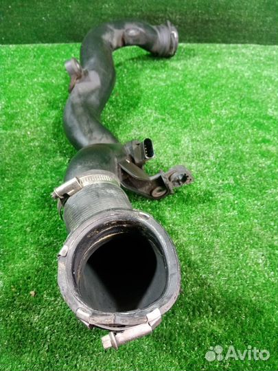 Патрубок интеркулера правый Volkswagen Golf 5 BLG