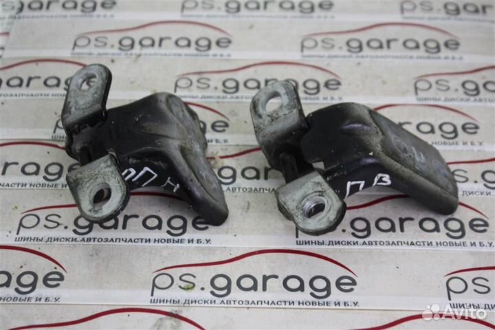 Петли двери передней правой Hyundai-KIA Solaris 1