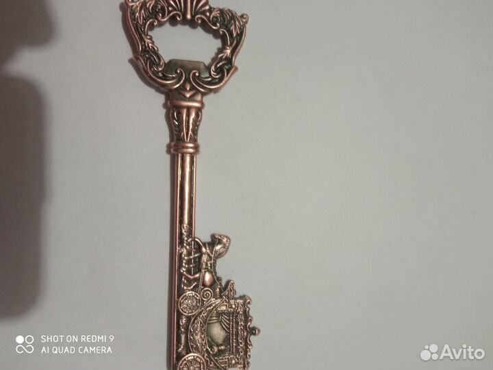 Сувенирный ключ