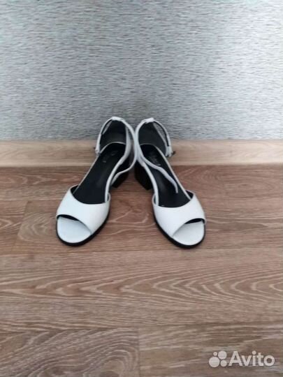 Туфли женские 38 размер