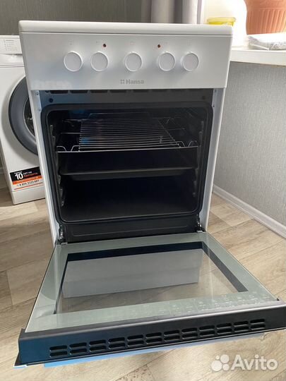 Электрическая плита Hansa (1 год в эксплуатации)