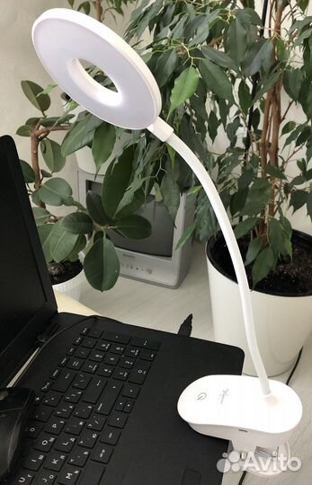 Кольцевая лампа светодиодная