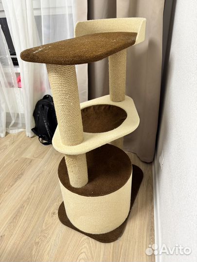 Домик для кота с когтеточкой б/у