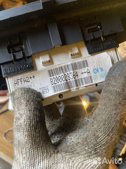 Дисплей информационный Renault Megane 1