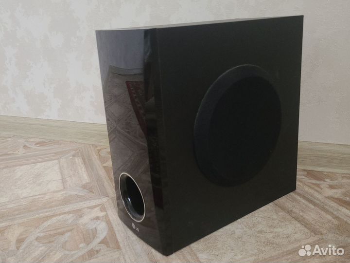 Колонка от домашнего кинотеатра