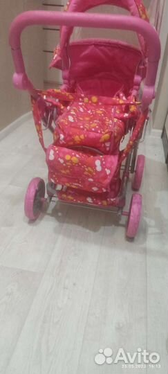 Кукольная коляска для куклы