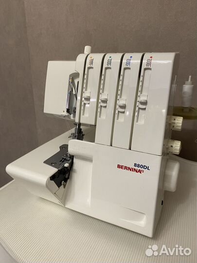 Оверлок Bernina 880DL