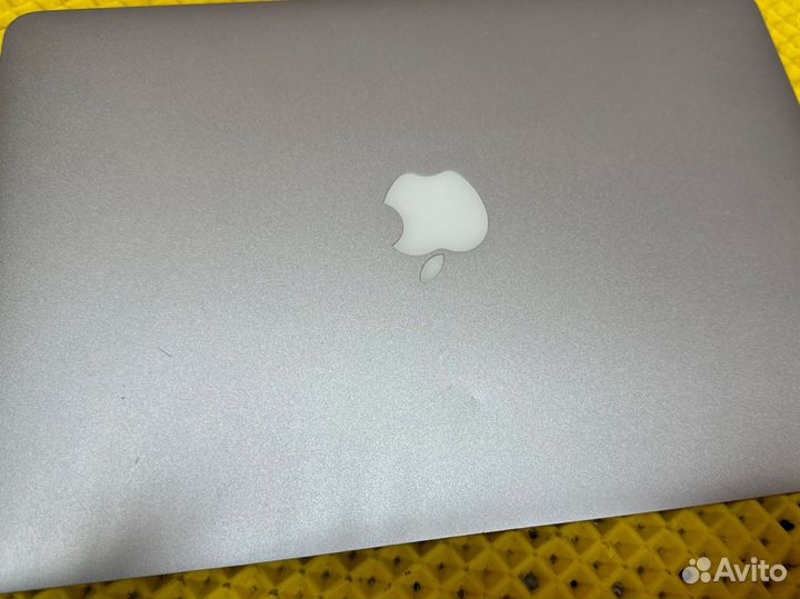 Apple MacBook Air A 1466