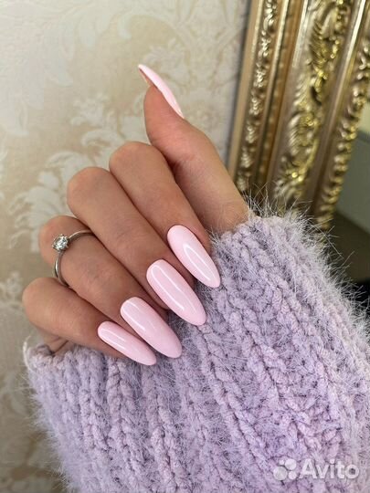 Модель на маникюр с покрытием гель лак